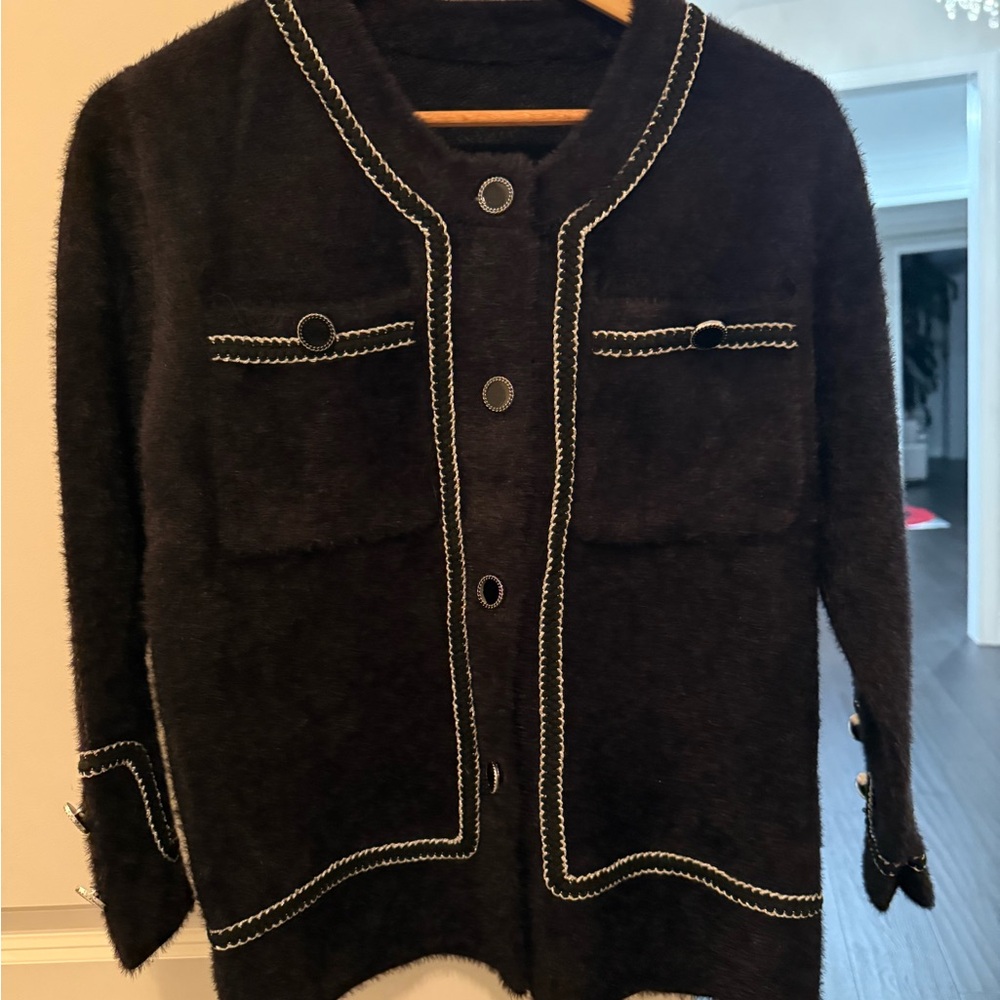 Chic Black Women's Blazer with White Accents
